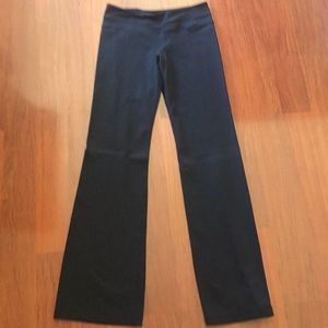 Lululemon size 8 yoga pants